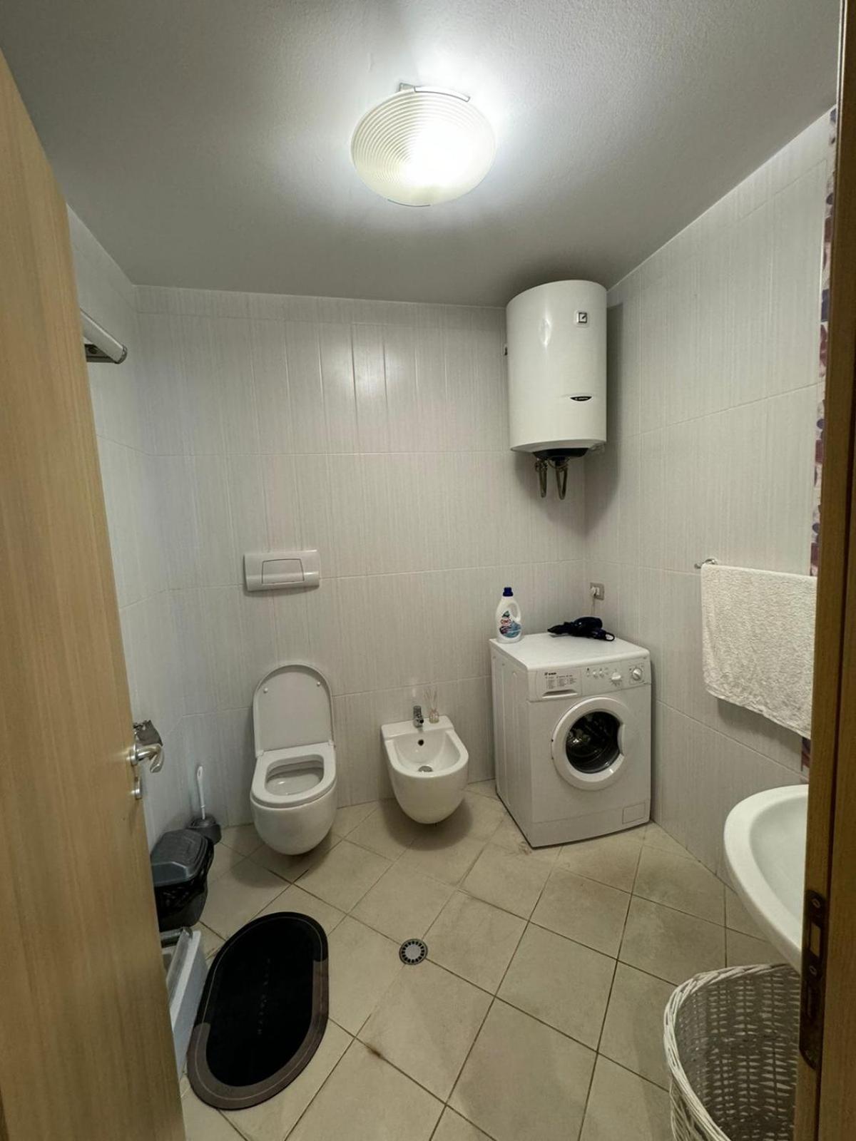 Diem Apartment Near Pazari I Ri Tiranë Luaran gambar