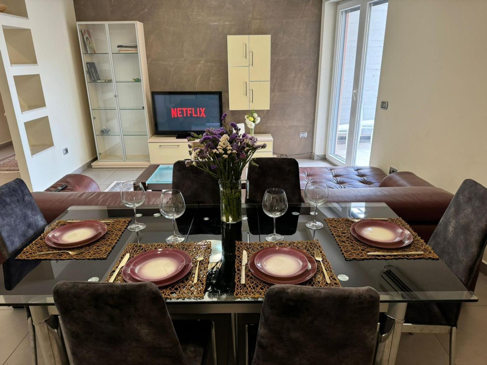 Diem Apartment Near Pazari I Ri Tiranë Luaran gambar